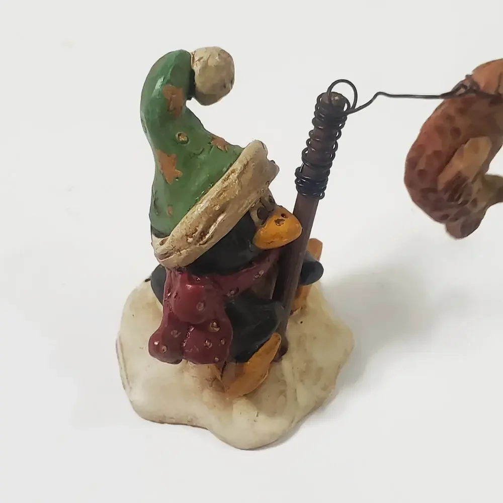 Suzi Skoglund Fishing Penguin Christmas Holiday Folk Art Resin Figurine 1999